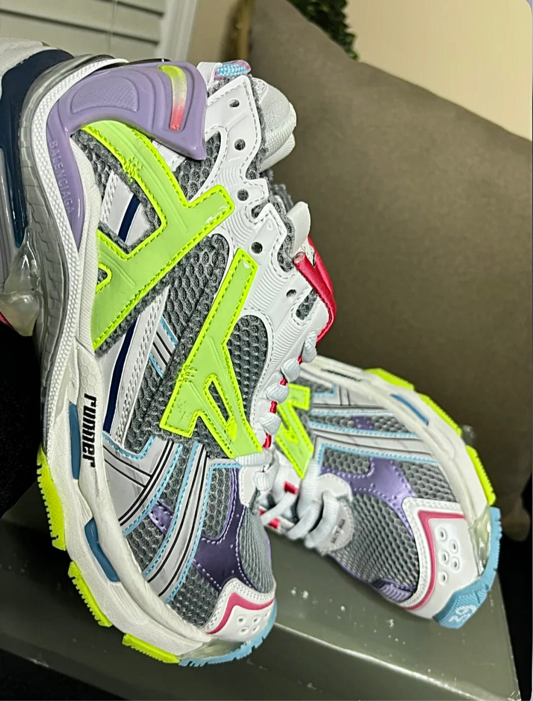 Neon Track Runner’s